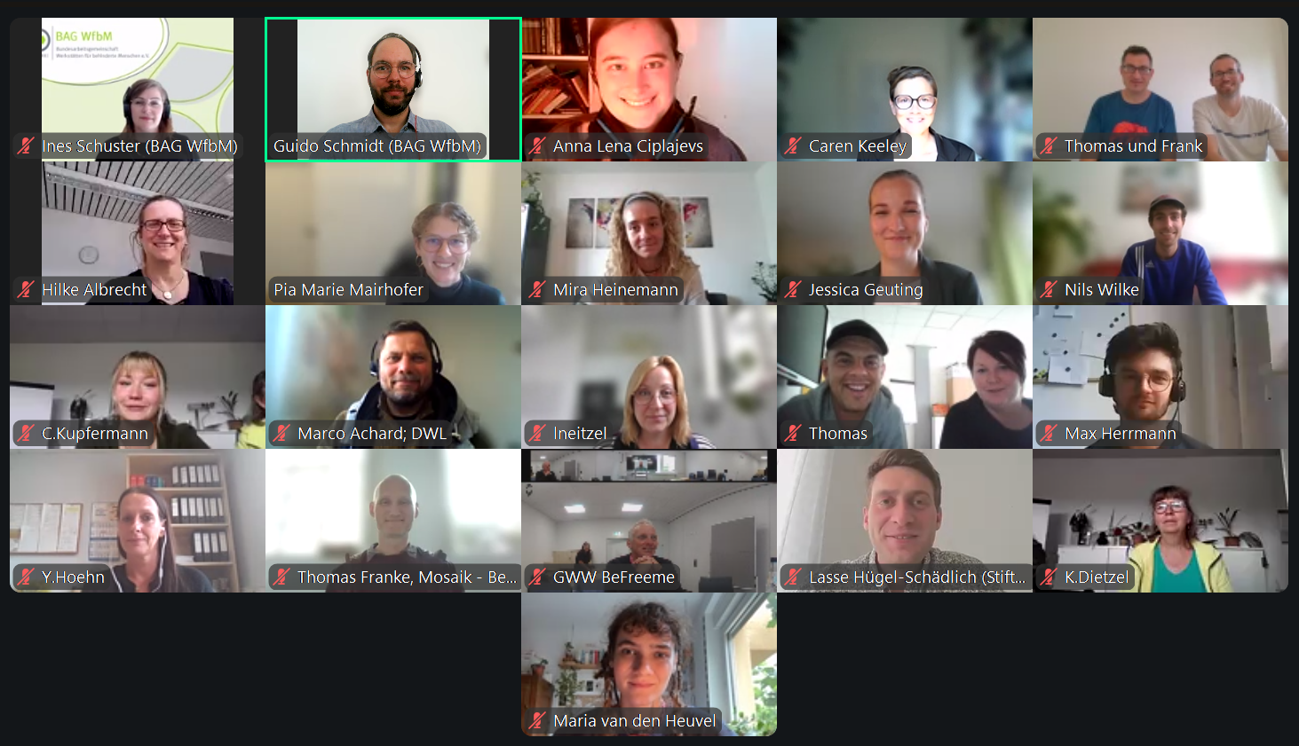 Mehrere Personen in einem Online Call