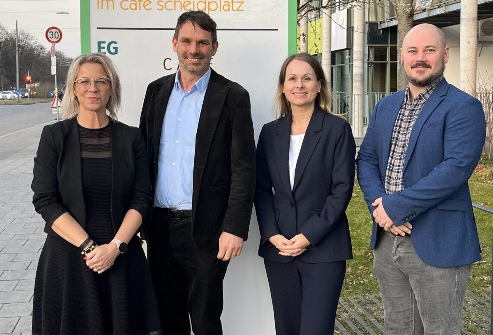 Gruppenbild aus BAG WfbM und EASPD Personen